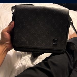 LV BAG authentic ( limited edition )